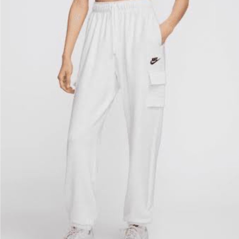 Nike Midrise Oversized Cargo Joggers NWT